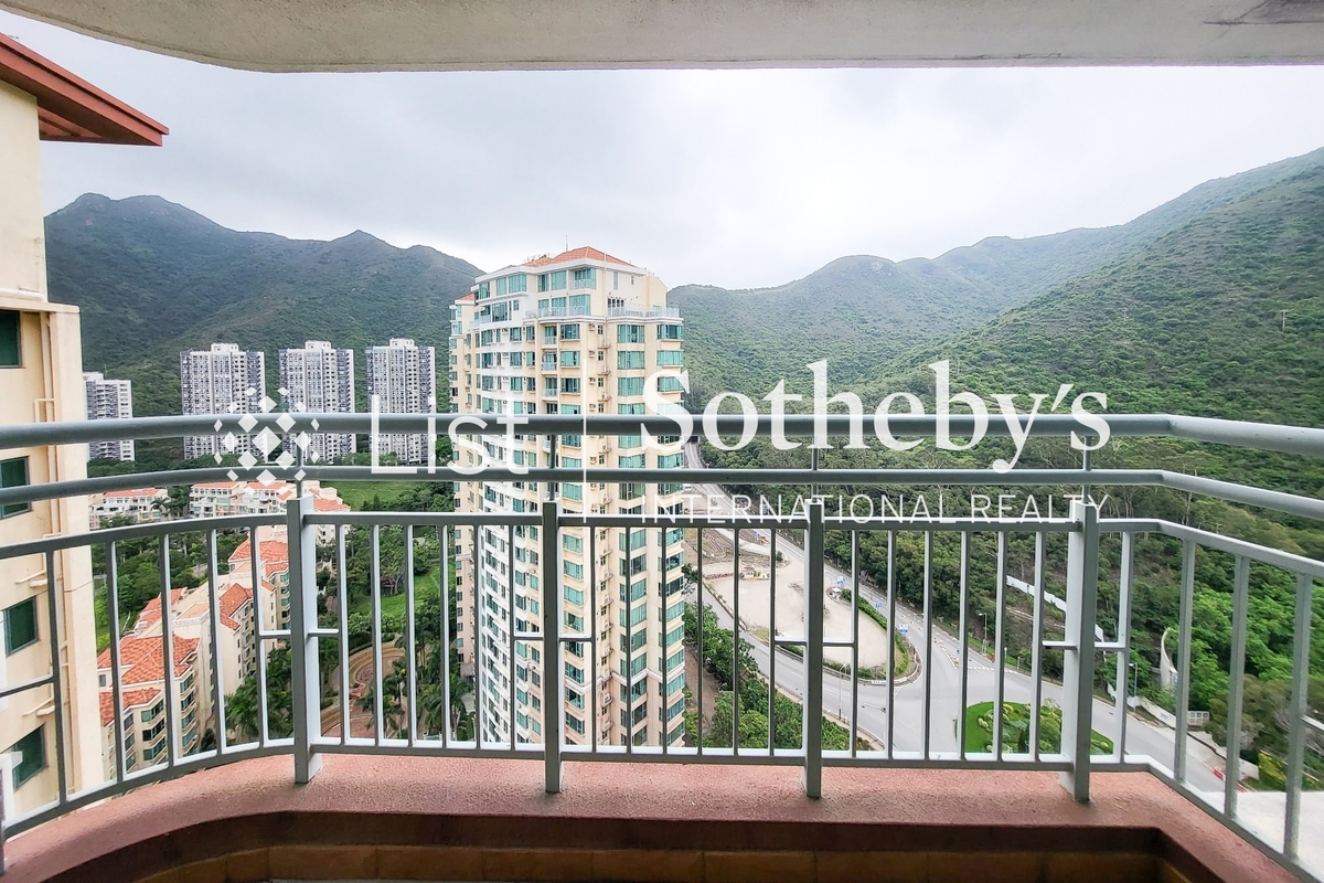 Phase 13 Chianti 13期 尚堤 | Balcony off Living and Dining Room