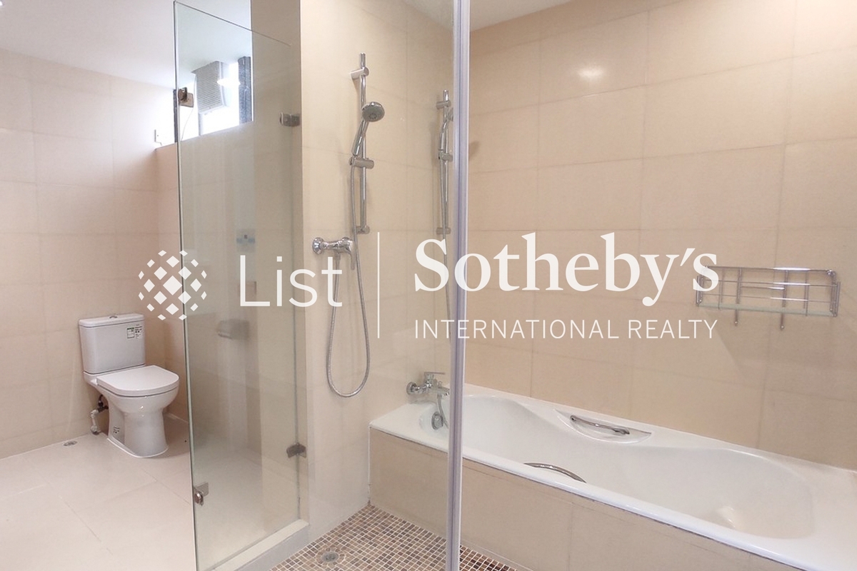 Headland Drive 朝暉徑 | Master Bathroom