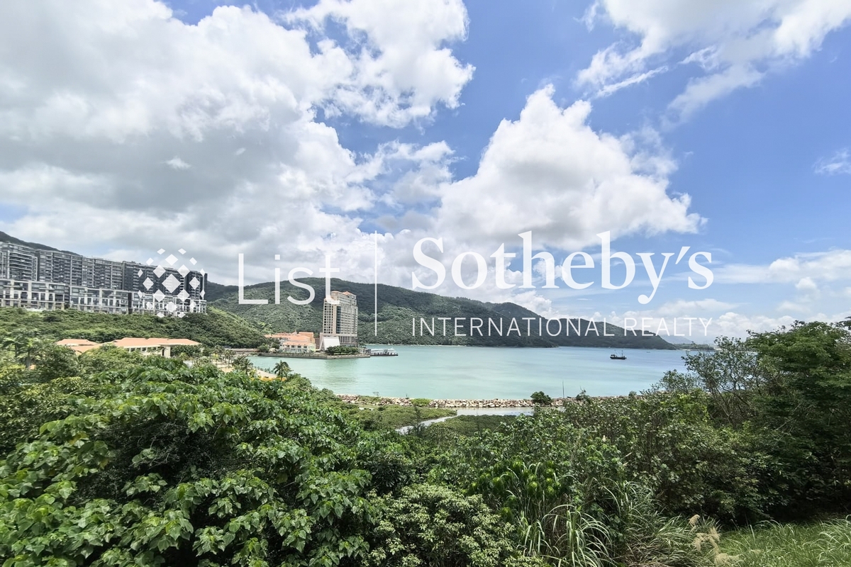 Headland Village Seabee Lane 蔚阳海蜂径 | View from Living and Dining Room