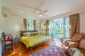 Mok Tse Che 莫遮𪨶 | Master Bedroom