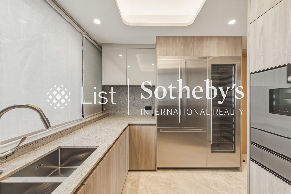 Central Residence by The Park 雅盈峰 | Kitchen