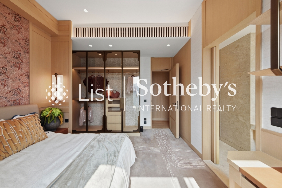 Central Residence by The Park 雅盈峰 | Third En-suite Bedroom