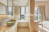 Central Residence by The Park 雅盈峰 | Third En-suite Bathroom