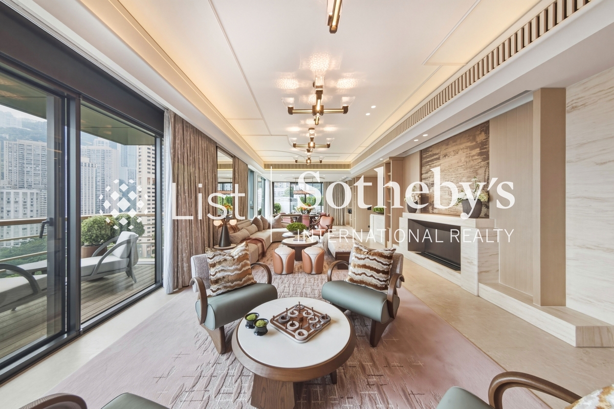 Central Residence by The Park 雅盈峰 | Living and Dining Room