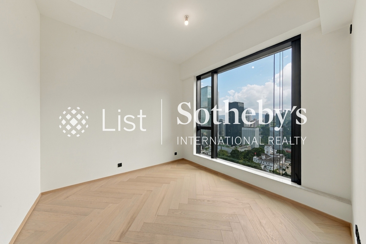 Central Residence by The Park 雅盈峰 | Master Bedroom